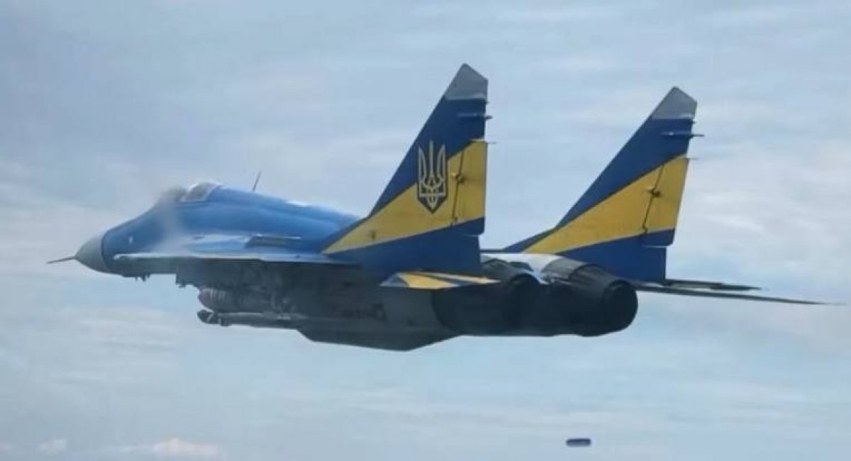 Винищувач МіГ-29 Повітряних сил України з вітчизняним КАБ, аналогом УМПК, від КБ "Медоїд"
