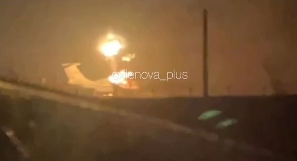 Ураження літака А-60 1А2. Фото - Telegram/Exilenova+