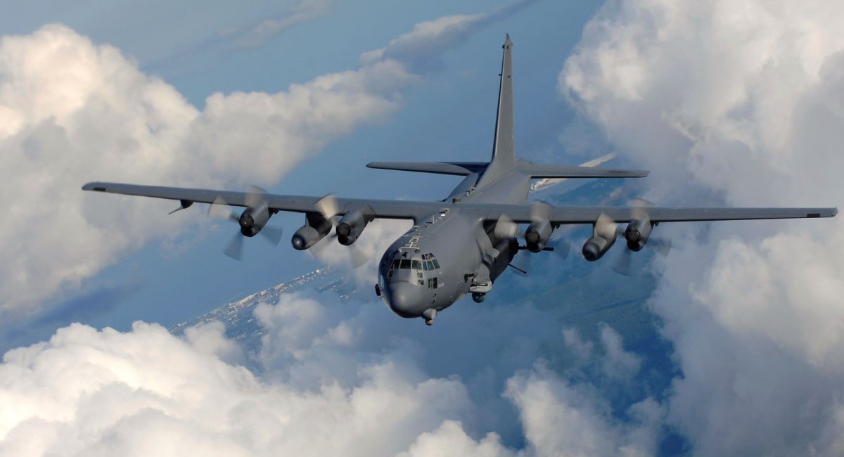 ​"Артбатарея на крилах" AC-130 все ж таки отримає бойовий лазер
