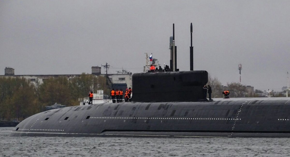 РФ спустила новий атомний човен під ядерну зброю К-555 "Дмитрий Пожарский" за "живої" участі Путіна, чим це все показово