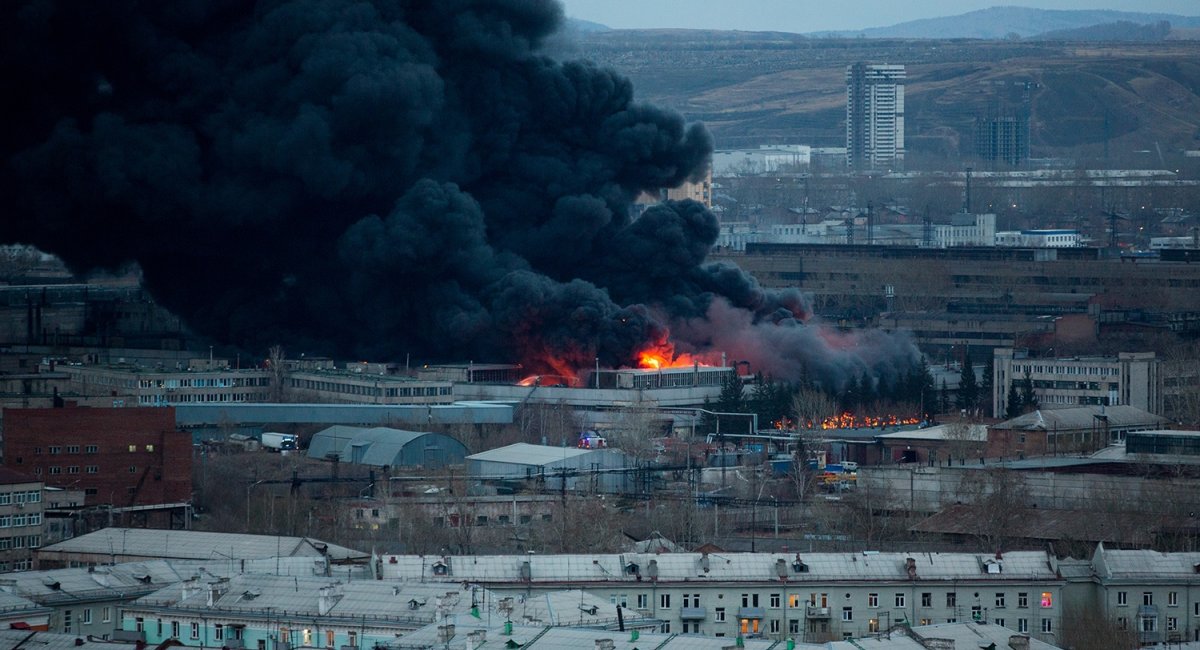 Пожежі на промислових об'єктах у РФ різко стали буденним явищем
