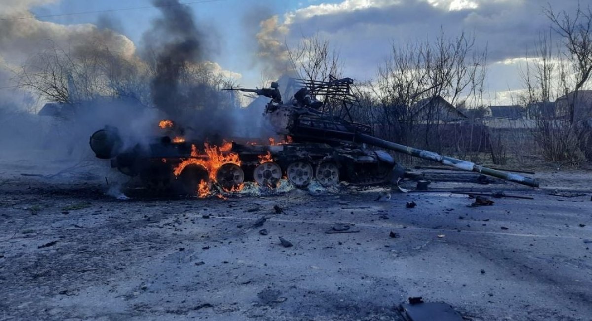 Знищений танк армії РФ біля Чернігова