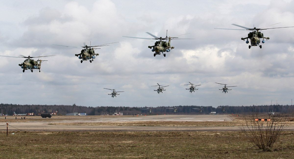 Скільки вертольотів РФ могли накрити у Бердянську та чи дійсно це був ATACMS (супутникові знімки)