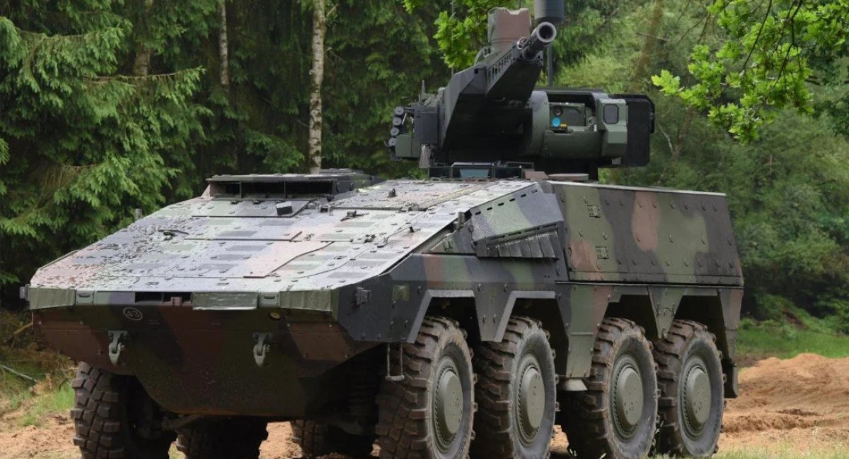 ББМ GTK Boxer з баштою RCT30, що і стало БМП Schakal. Фото: ARTEC