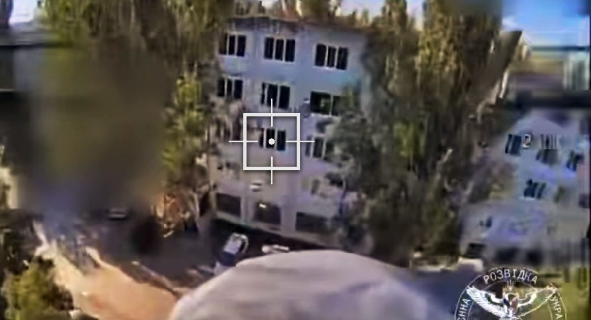 Чудовий приклад від ГУР використання FPV-дронів для високоточної ліквідації рашистів (відео)