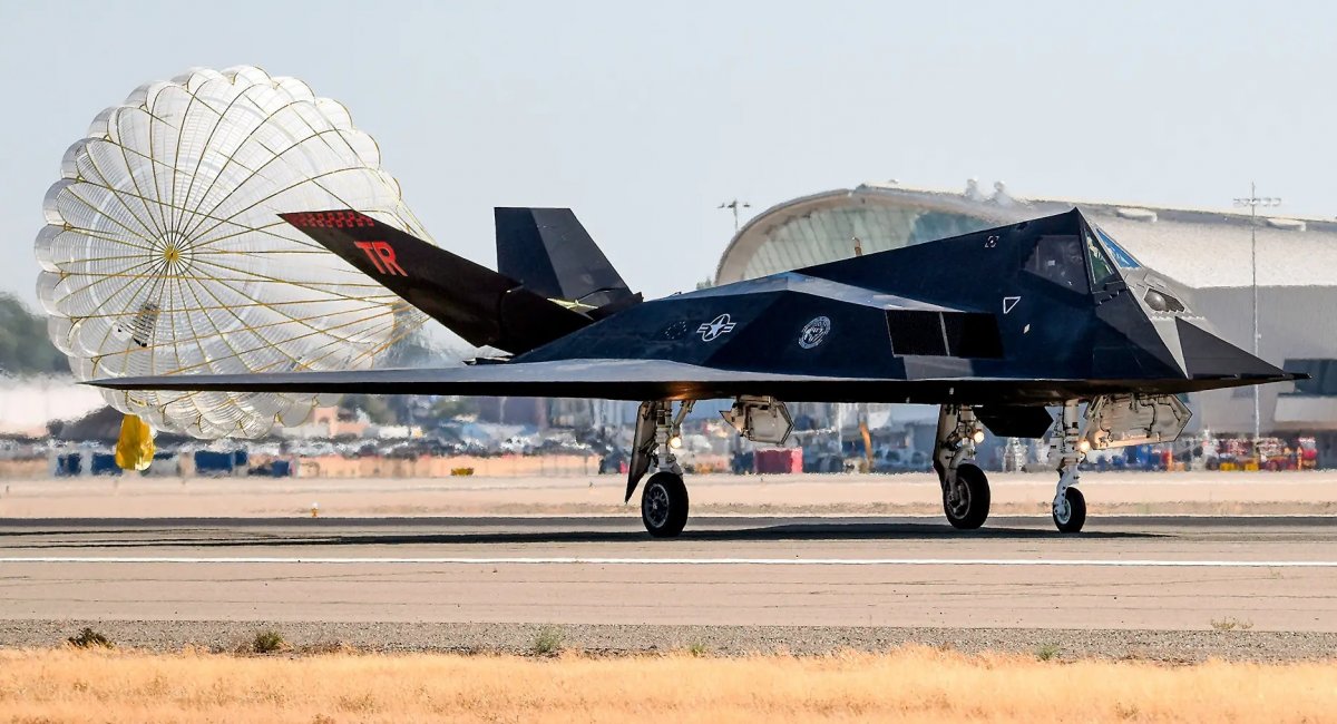 F-117 досі активно використовується для навчально-бойових цілей, ілюстративне фото від U.S. Air Force 