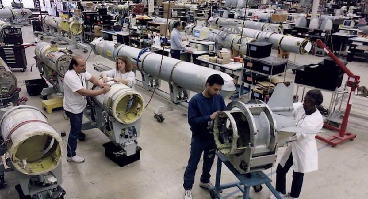 Процес виробництва крилатих ракет Tomahawk на потужностях американської корпорації Raytheon, ілюстративне зображення з відкритих джерел