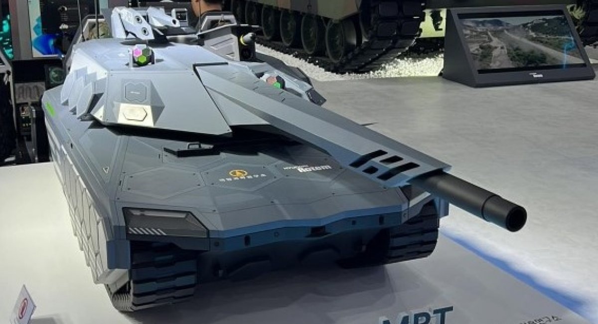 Модель перспективного танка K3 на виставці ADEX 2023 в Сеулі, жовтень 2023 року, фото наводить ZBiAM