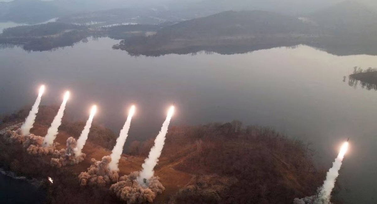 Випробувальний пуск північнокорейських ракет KN-24, 10 березня 2023 року, фото з відкритих джерел