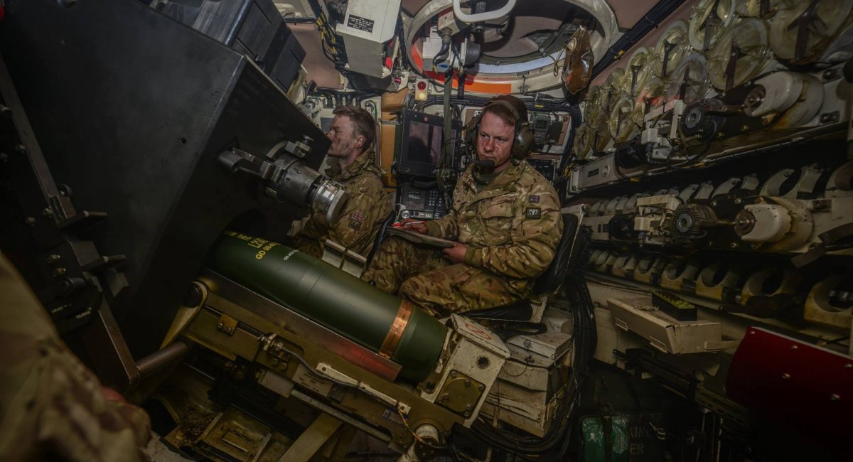 У випадку війни з РФ у НАТО все одно будуть використовувати касетні боєприпаси (фото: British Army)