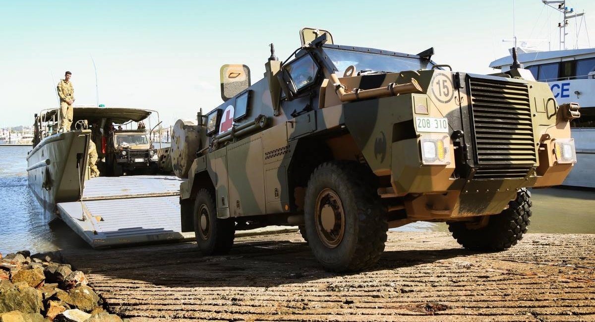 Австралійський бронеавтомобіль Bushmaster, фото - Facebook-сторінка Australian Army