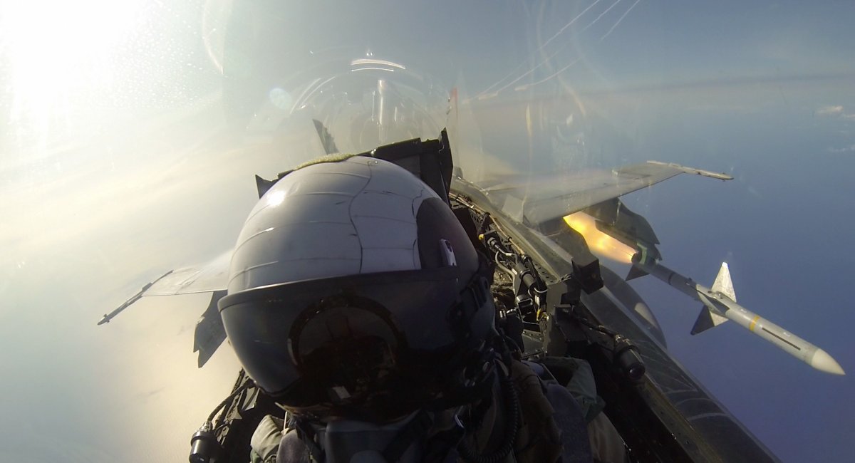 Пуск AIM-7 Sparrow з F/A-18C Hornet (фото: US DoD)