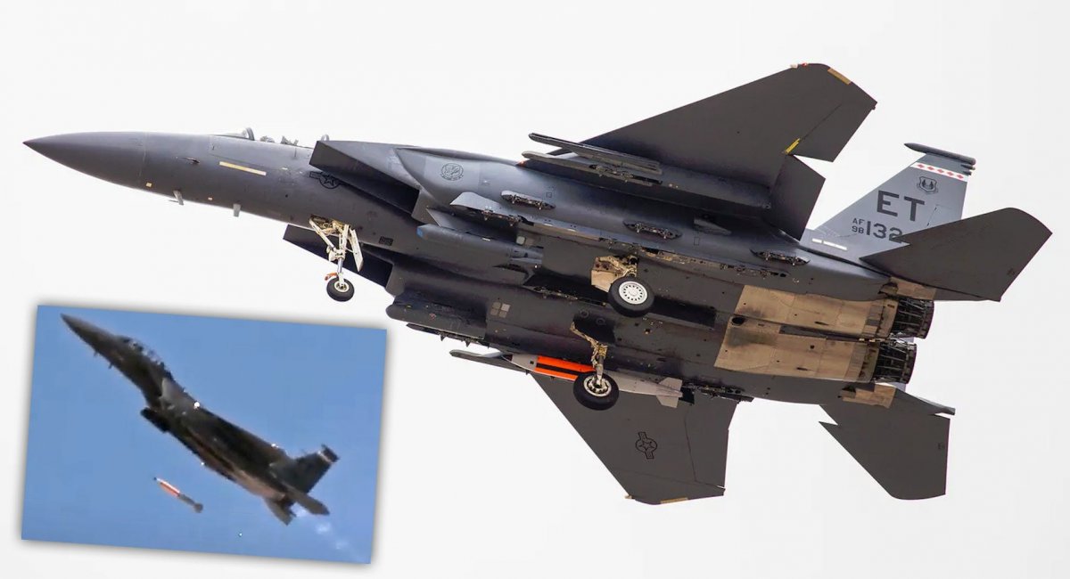 F-15E Strike Eagle з імітатором нової американської ядерної бомби В61-12. Фото: The Drive