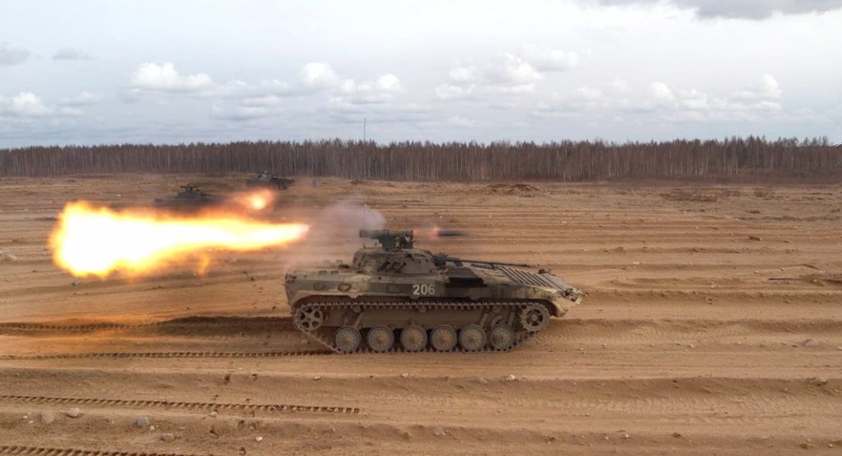 Стрільби з БМП білоруської армії, фото ілюстративне