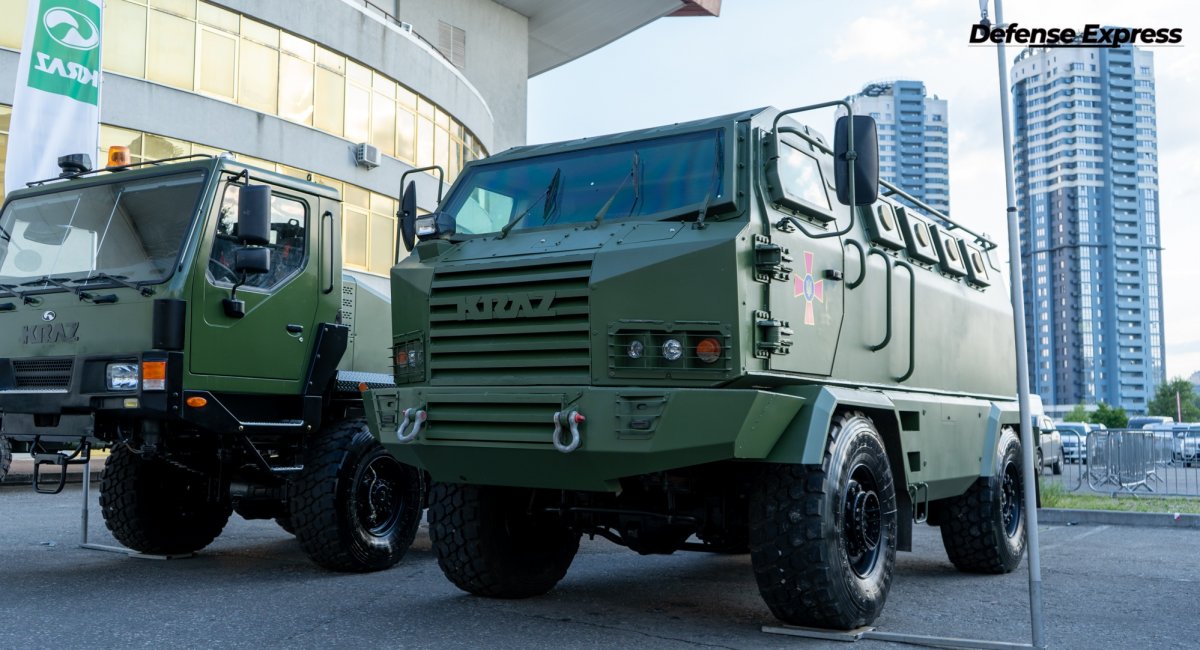 Військові автомобілі КрАЗ на виставці "Зброя та Безпека-2021"