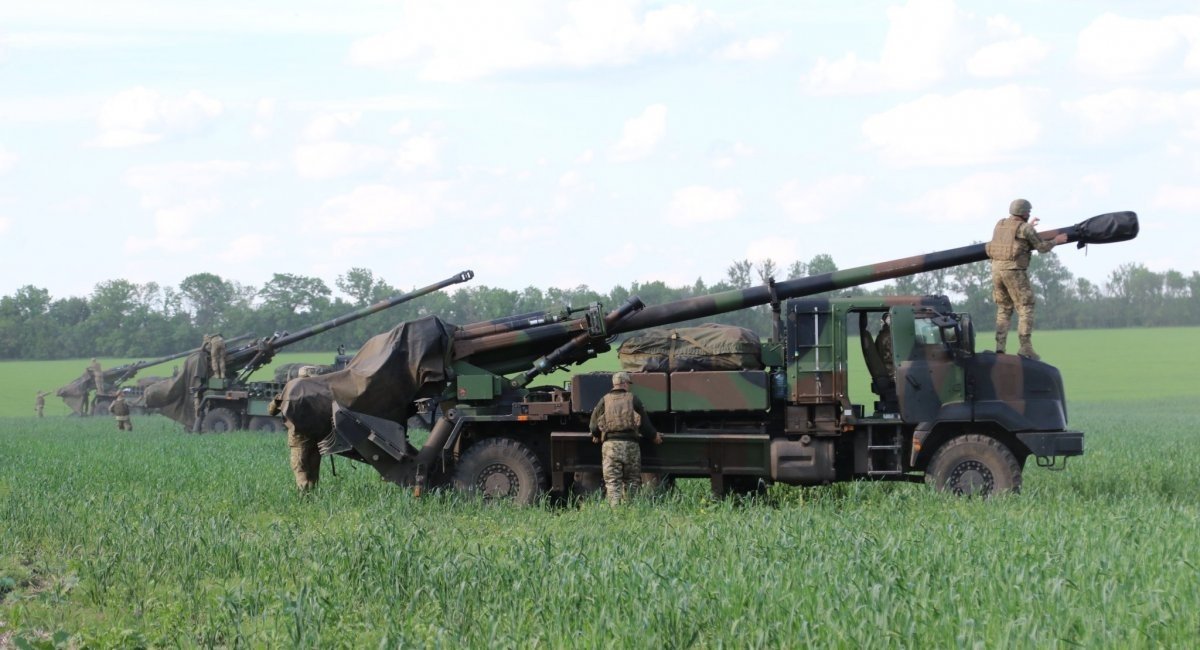 Французькі САУ CAESAR із складу 55-ої окремої артилерійської бригади на фронті, травень 2022 року, фото – прес-служба Угрупування Об’єднаних Сил ЗСУ