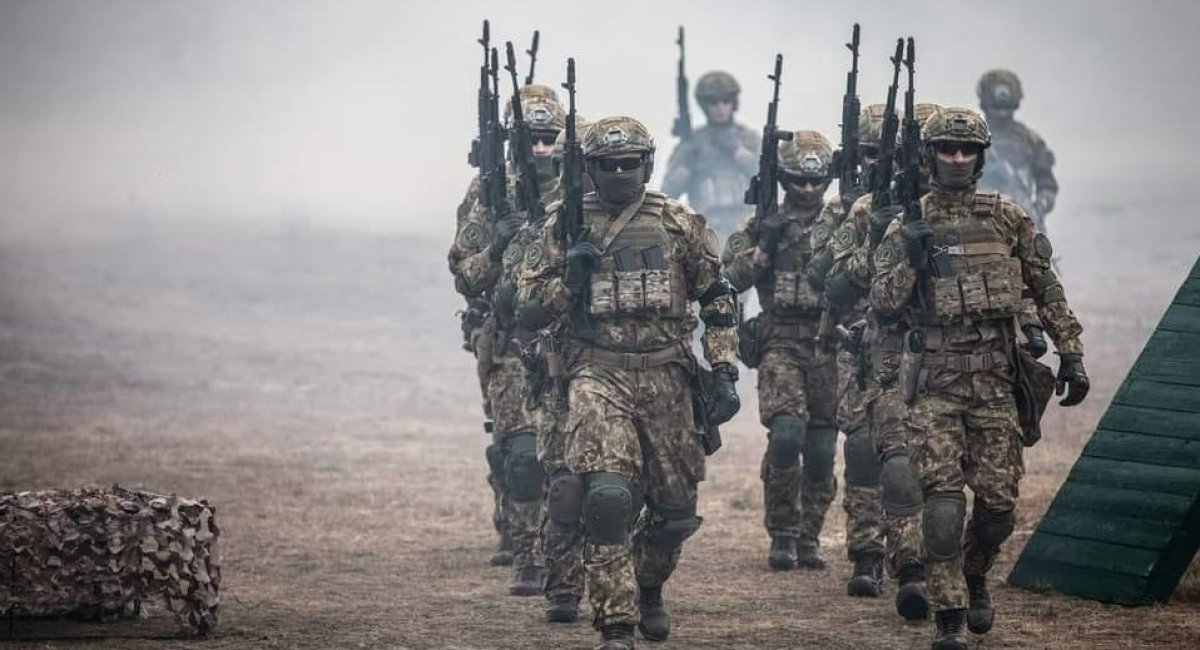 Україна дає гідну відсіч військам РФ: події другого дня агресії (постійно оновлюється)