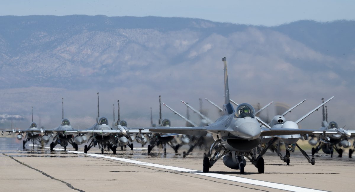 F-16 разом з MQ-9, всі фото – U.S. Air Force