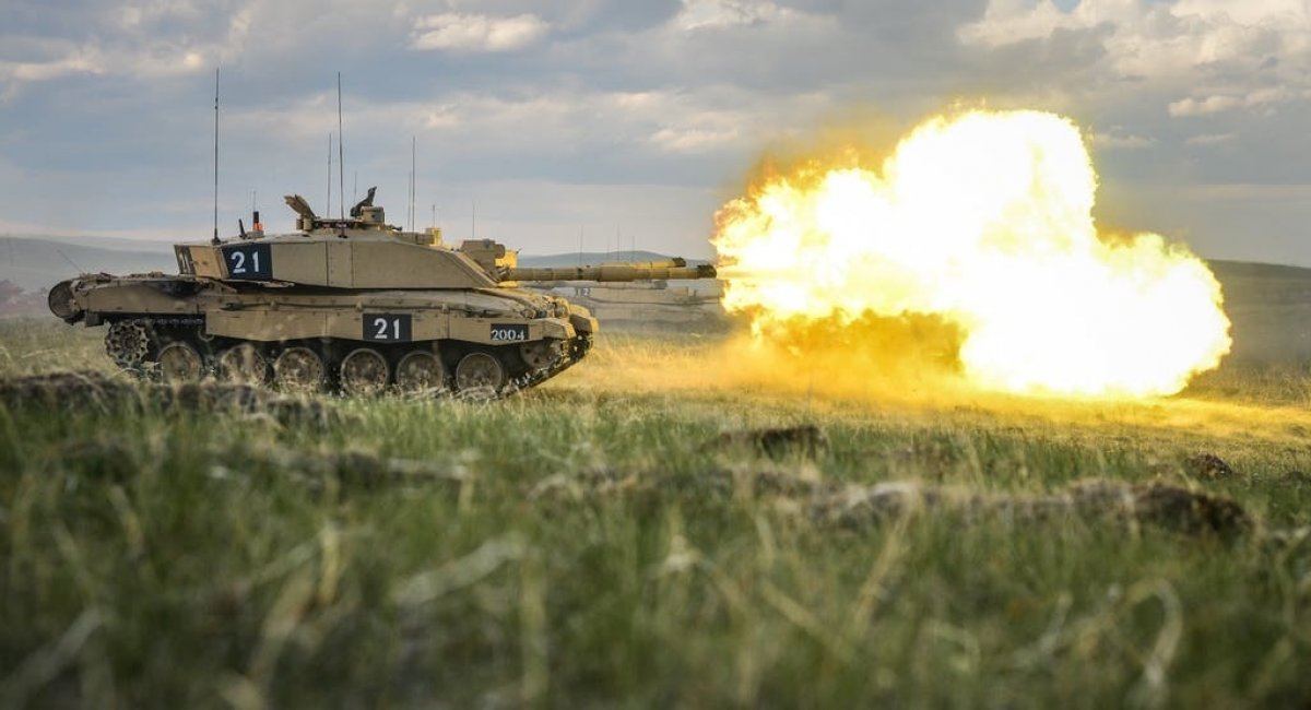 Великобританія все-таки не буде відмовлятися від танків: міністр оборони спростував заяви ЗМІ