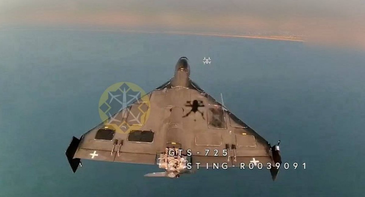 Один зі збитих "Шахедів", який був перехоплений зенітним дроном "Диких Шершнів" на дистанційному керуванні