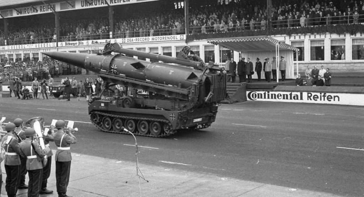 Пускова установка MGM-31A Pershing I збройних сил ФРН, архівне фото з відкритих джерел