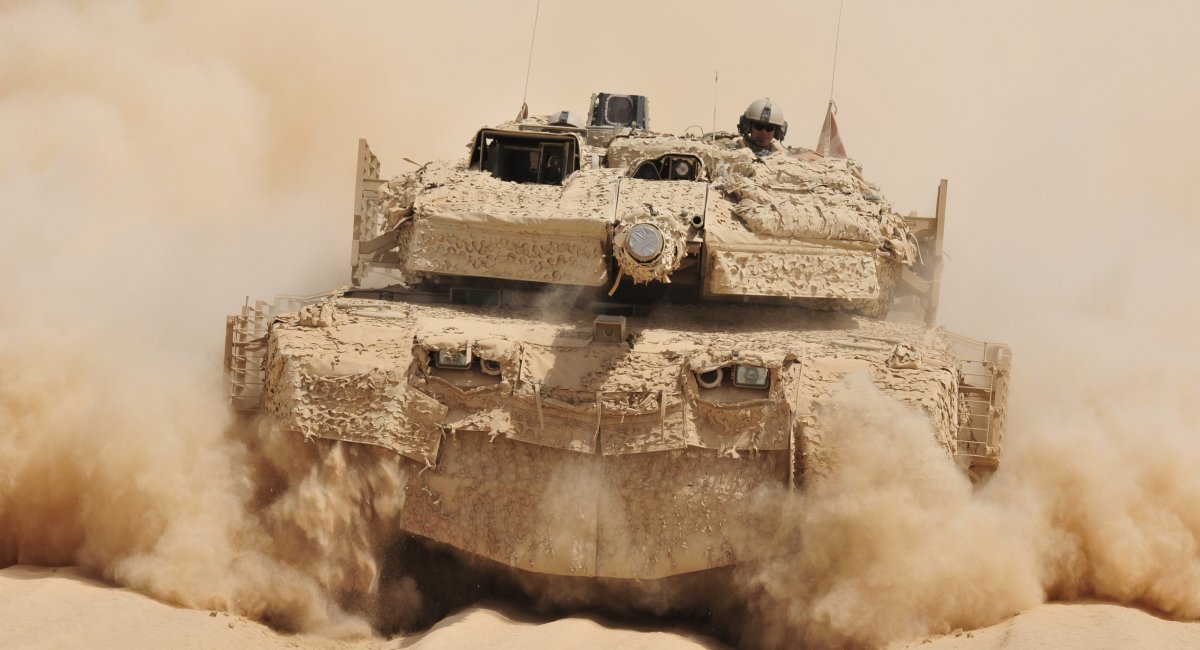 Танк Leopard 2A5 в "пустельних" умовах, ілюстративне фото з відкритих джерел