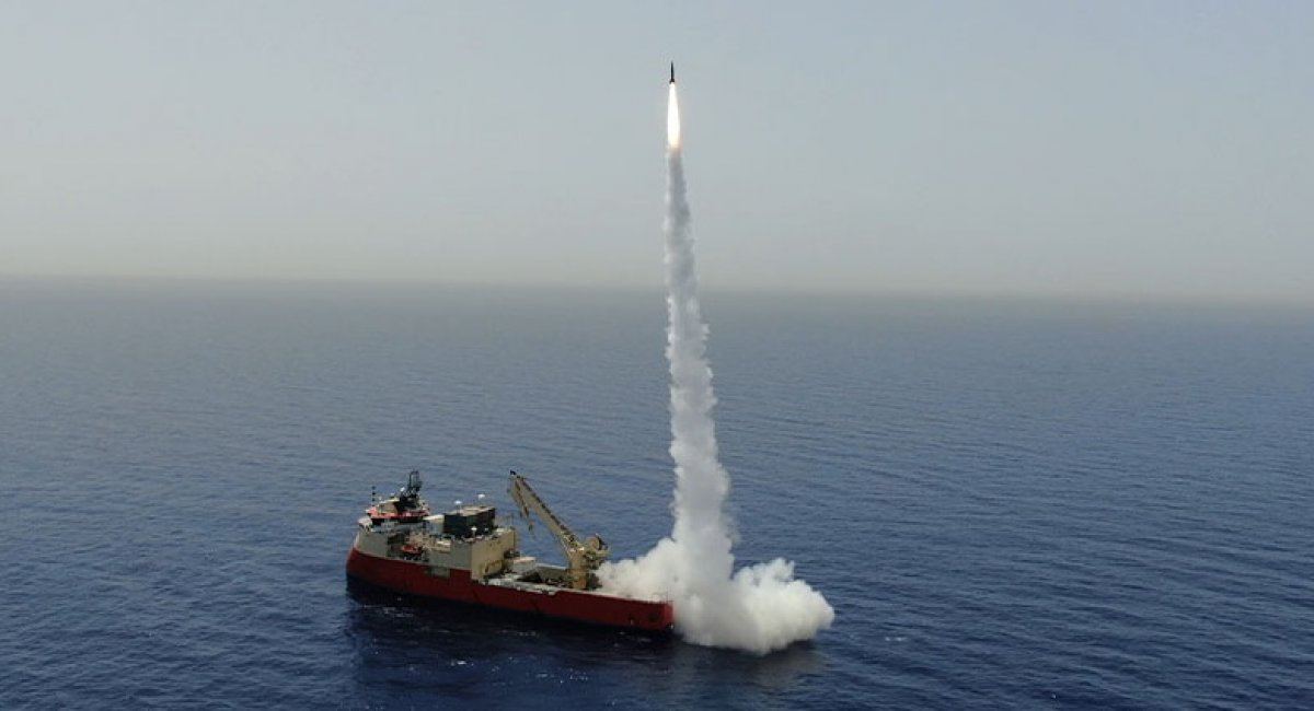Запуск ракети LORA з морської платформи