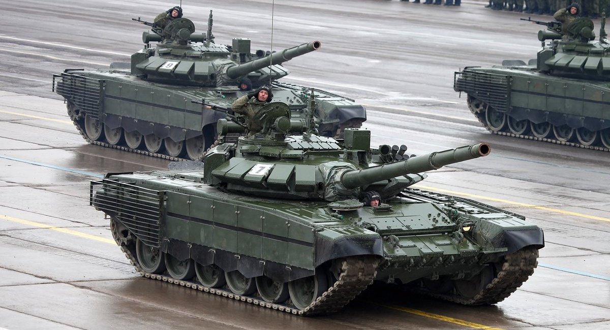 Російські Т-72Б3 "підкорюють" парад, фото ілюстративне