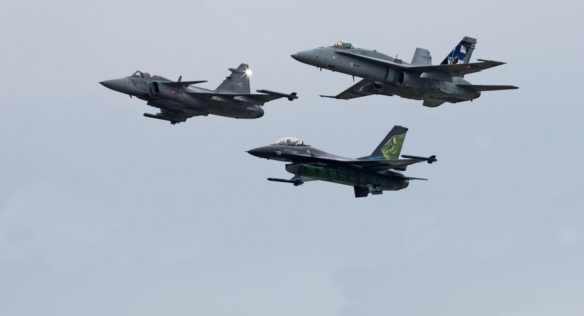 F-16, F/A-18 та Gripen (колаж з фото Pavel Vanka)