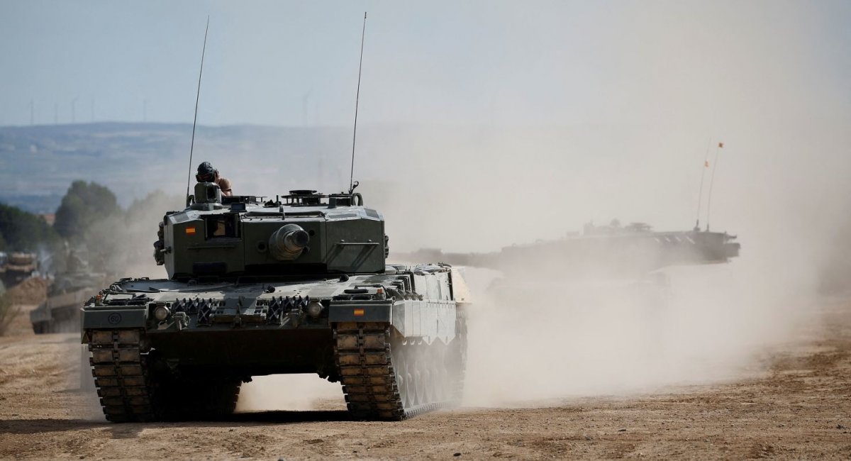 Танкісти ЗСУ проходять підготовку на іспанських Leopard 2A4, березень 2023 року, фото - Reuters