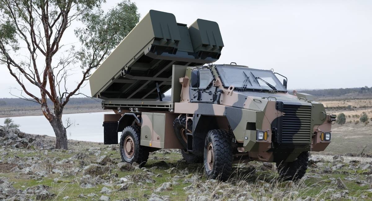 Konsberg взяла шасі Bushmaster та ракети NSM і вийшов StrikeMaster, який може "нависати" над Північним флотом РФ