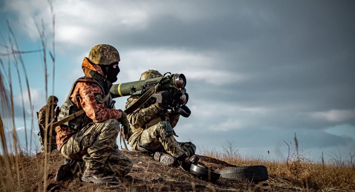 Javelin у дії: українське сафарі на ворожі танки йде не тільки із "Стугни-П" (відео)