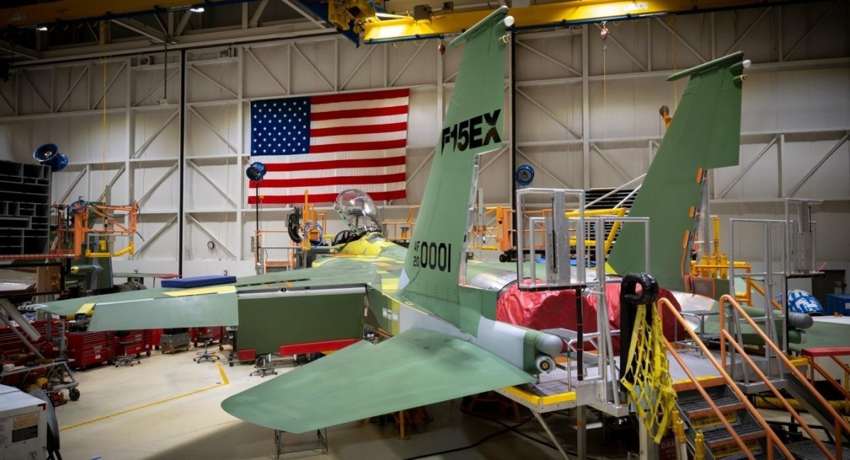 Перший F-15EX для ПС США на заводі Boeing