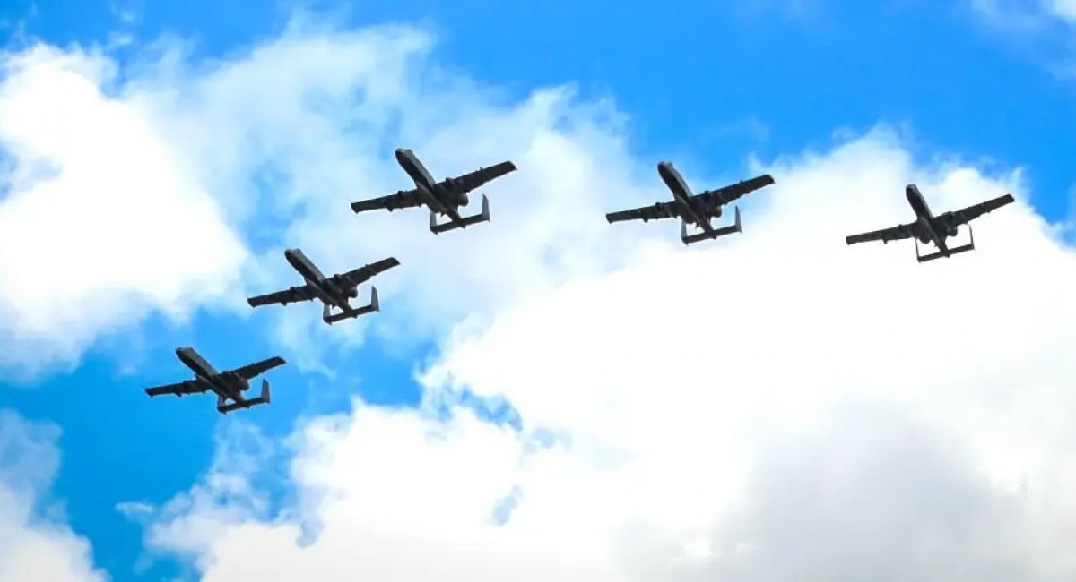 Ланка штурмовиків А-10 ВПС США під час навчань Exercise Iron Thunder в Тихому океані, листопад 2022 року, зображення з відкритих джерел