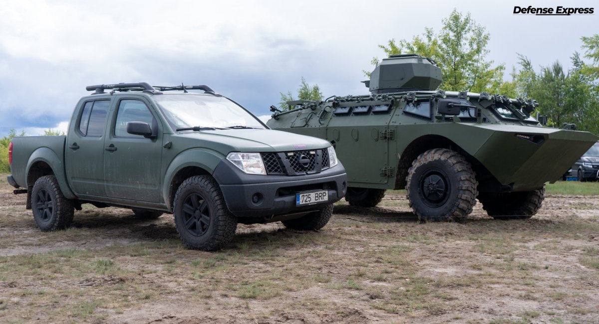 Nissan Navara та БРДМ-2М з можливістю дистанційного керування від Telearmy