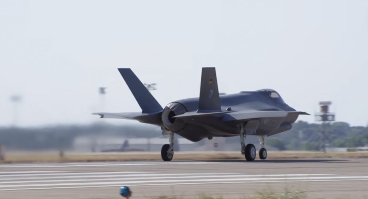 Для боротьби з Су-57, ударів ракетами та використання ядерних бомб - у небо піднявся перший F-35 для Німеччини