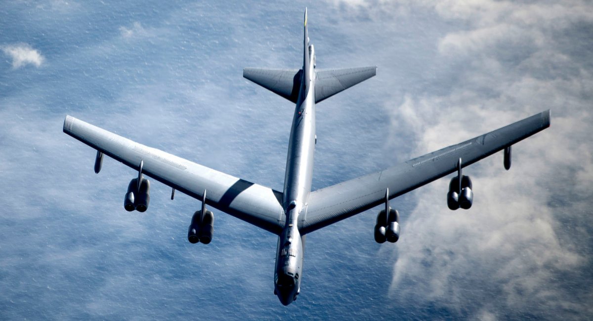 ​Стратегічні бомбардувальники B-52 США відпрацювали ракетний удар по Сибірі з Арктики