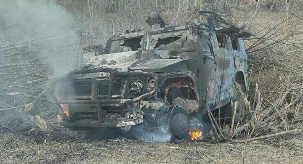 Знищений командирський бронеавтомобіль "Тигр" ворога, фото ілюстративне