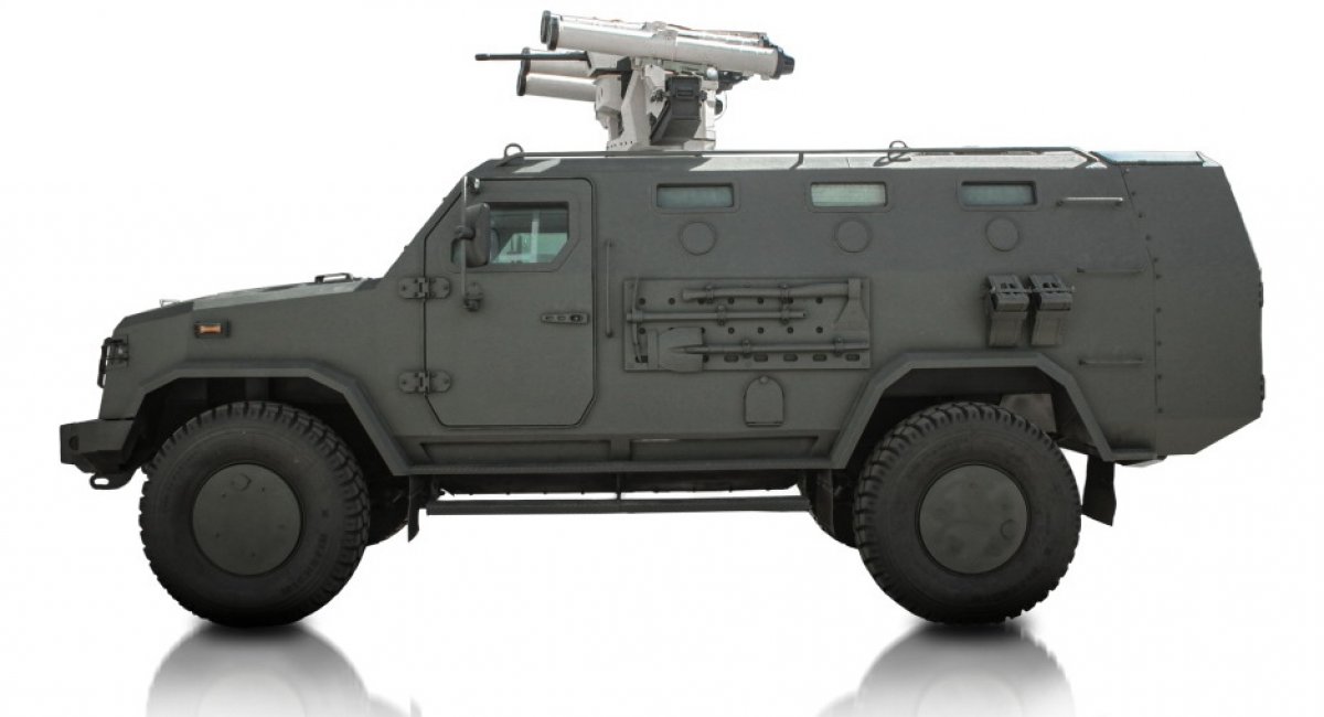 БМ "Козак-2М2" від НВО "Практика" призначена для зарубіжних країн і оснащена автоматичною коробкою передач