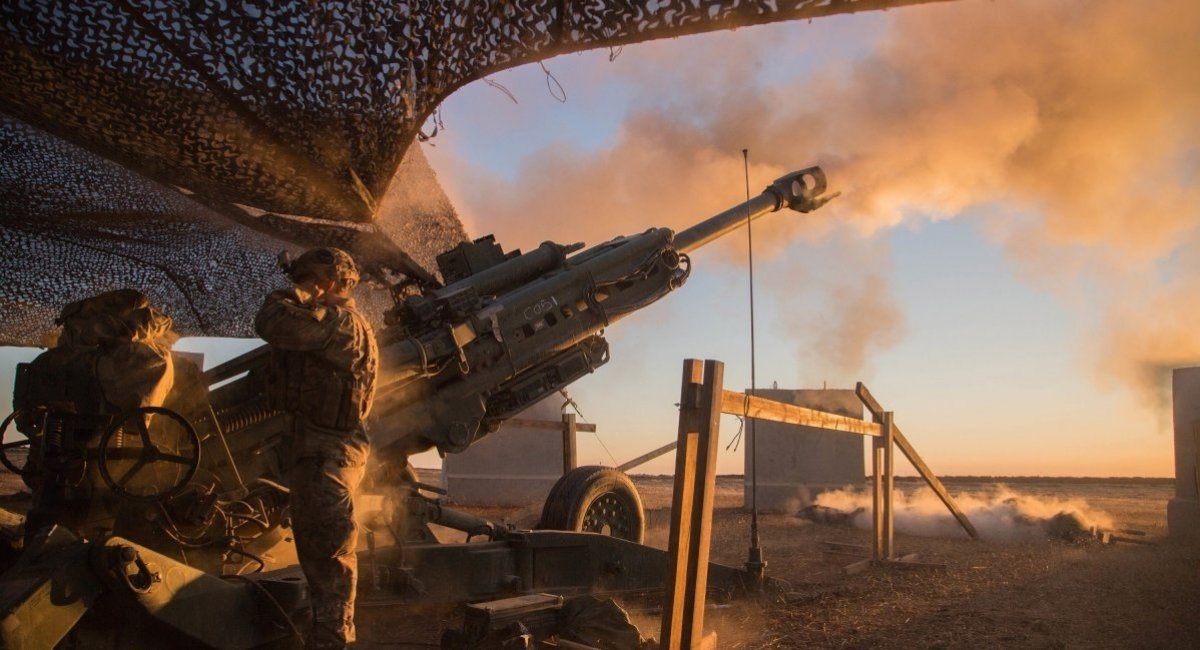 Американські військові ведуть вогонь із гаубиці M777, ілюстративне фото з відкритих джерел