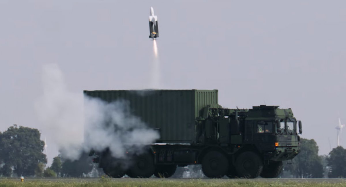 Запуск FV-014 з Containerized Missile Launcher. Кадр з відео від Rheinmetall
