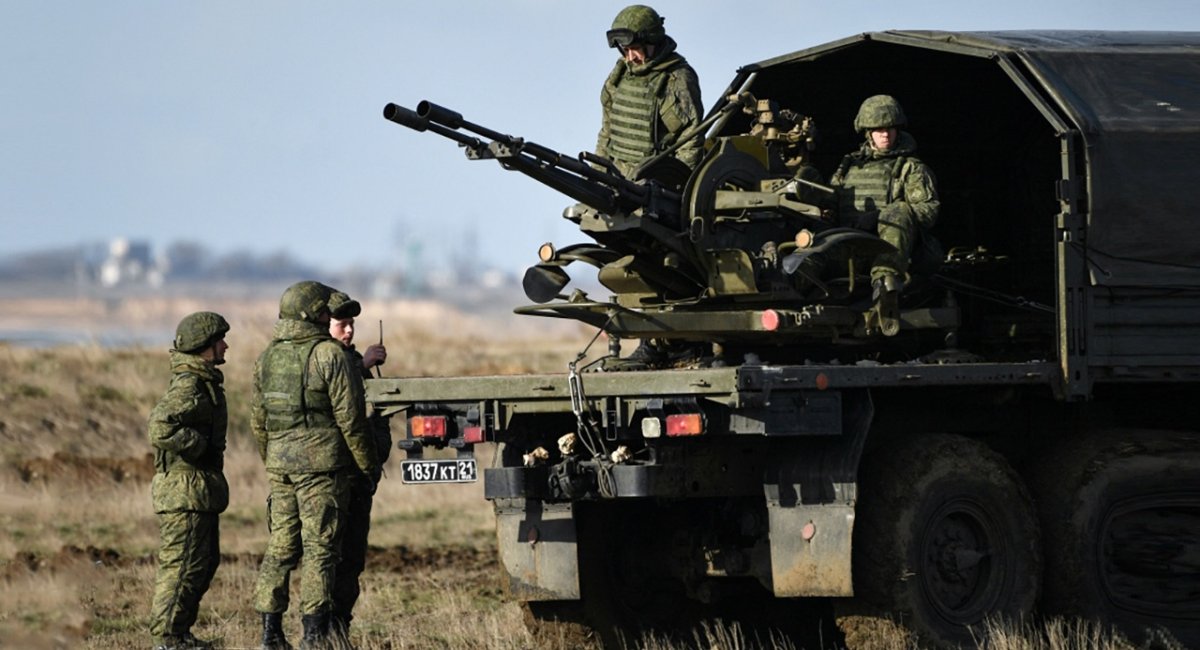 Militar enemigo con gan-truck, foto ilustrativa