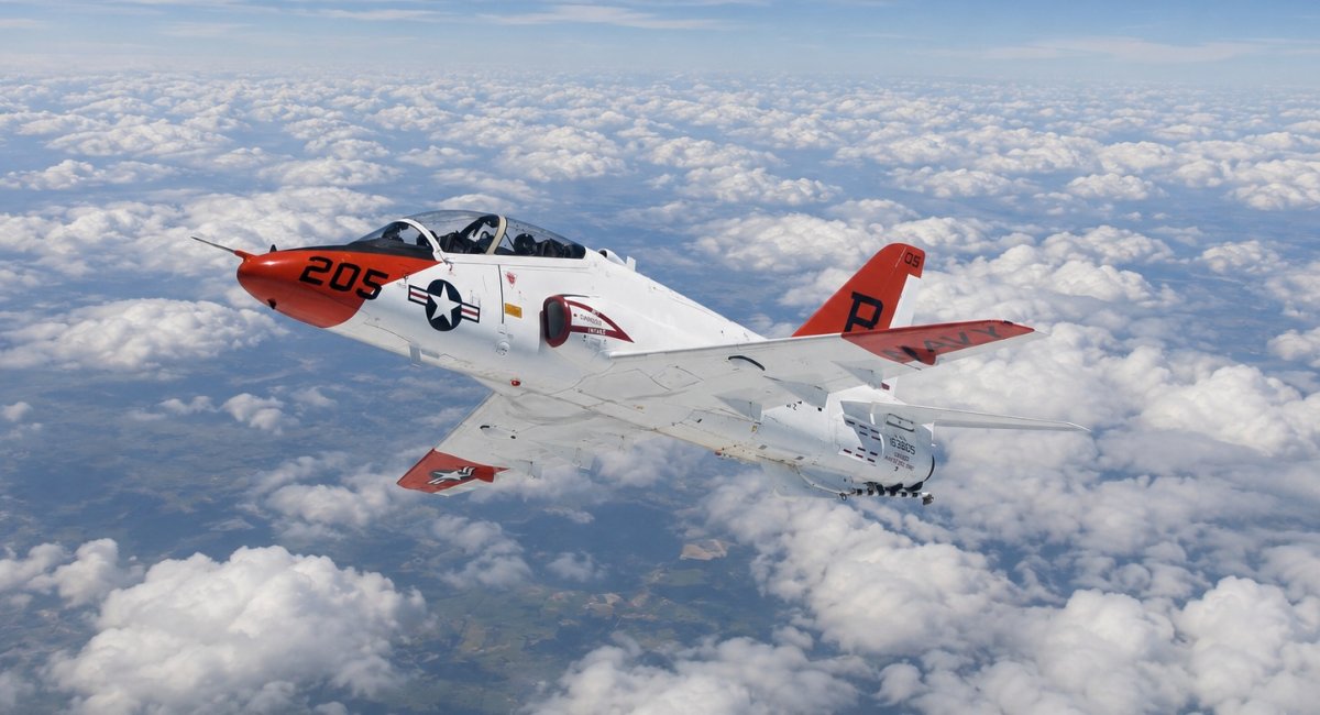 T-45 Goshawk, фото - U.S. Navy. Зображення штучно розширене