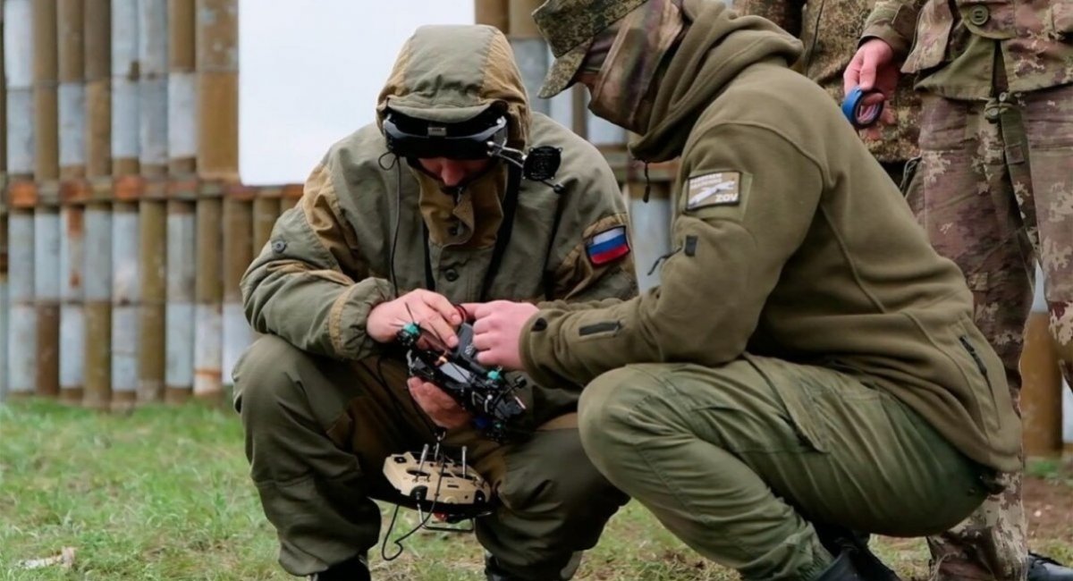 Оператори FPV-дронів російського окупаційного війська, фото ілюстративне