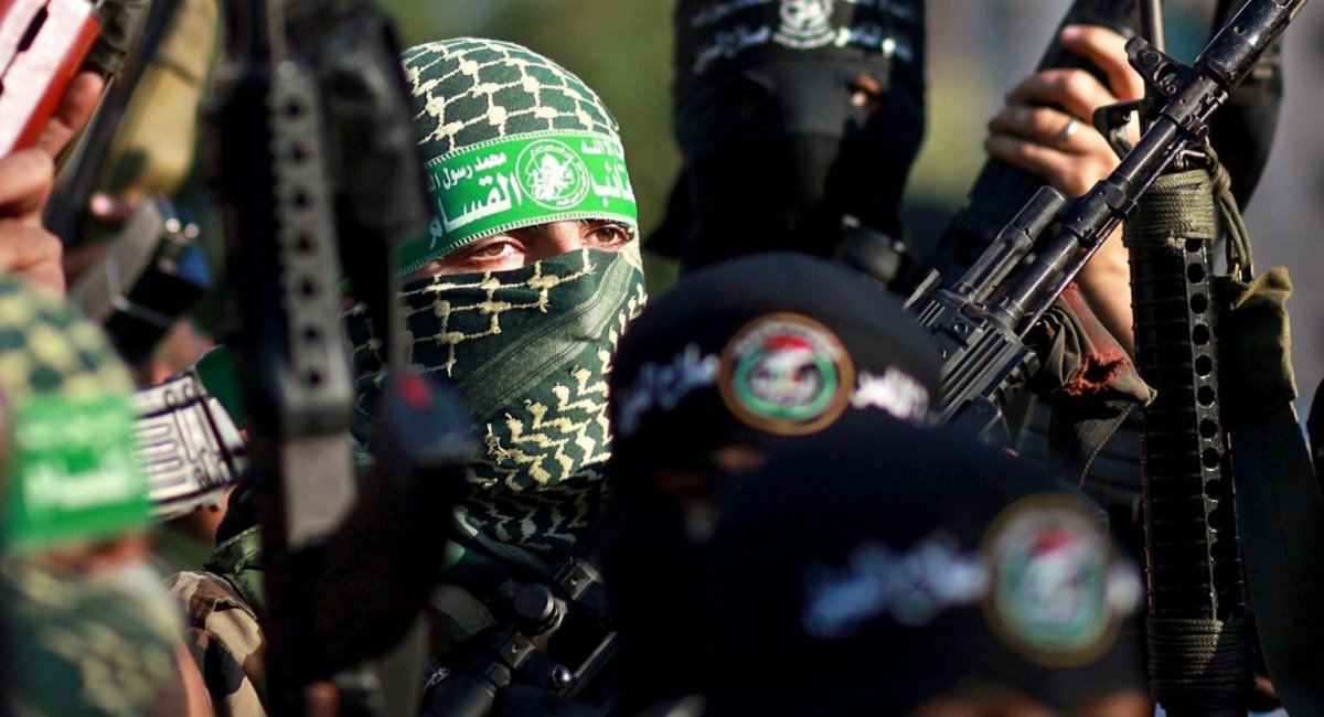 ХАМАС атакував Ізраїль: масований ракетний обстріл, десант на парапланах та захоплені містечка