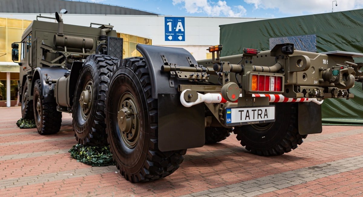 Tatra T 815-7T3R41 8х8 на виставці "Зброя та Безпека-2021", фото ілюстративне