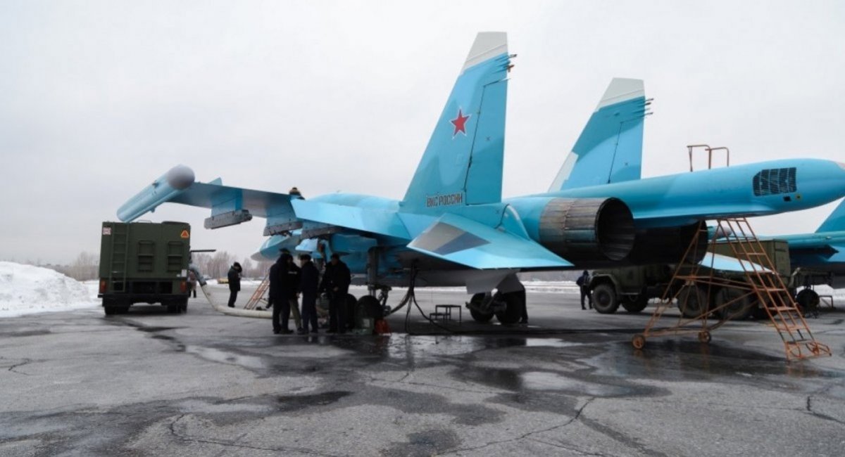 Що залишилося від Су-34 на аеродромі "Маринівка": з’явилися супутникові знімки