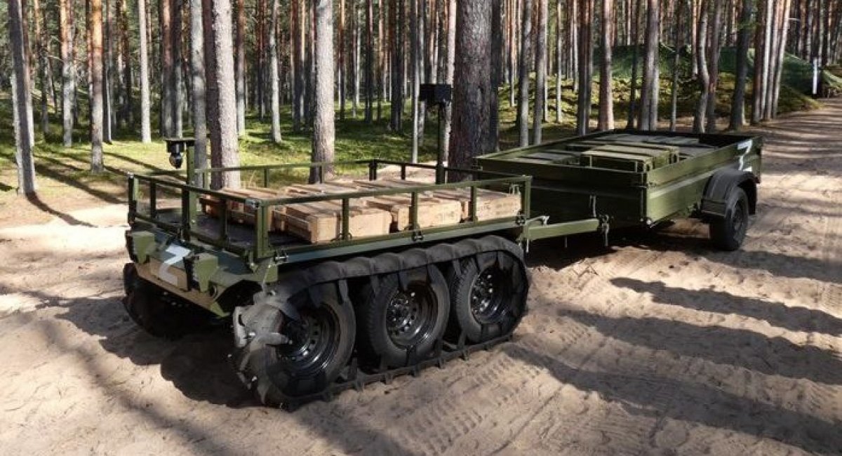 Рашисти на полі бою тестують наземний дрон, який роблять на "Уфимском тролейбусно-трамвайном заводе"