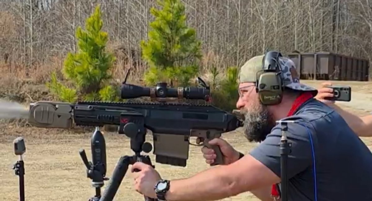 Вперше показали стрільбу із 30-мм високоточного гранатомета MTL-30 з новим глушником 3 в 1