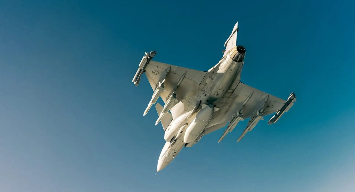 Gripen E зі збільшеною площею крила, фото - Saab